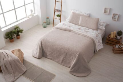Edredón beige BB