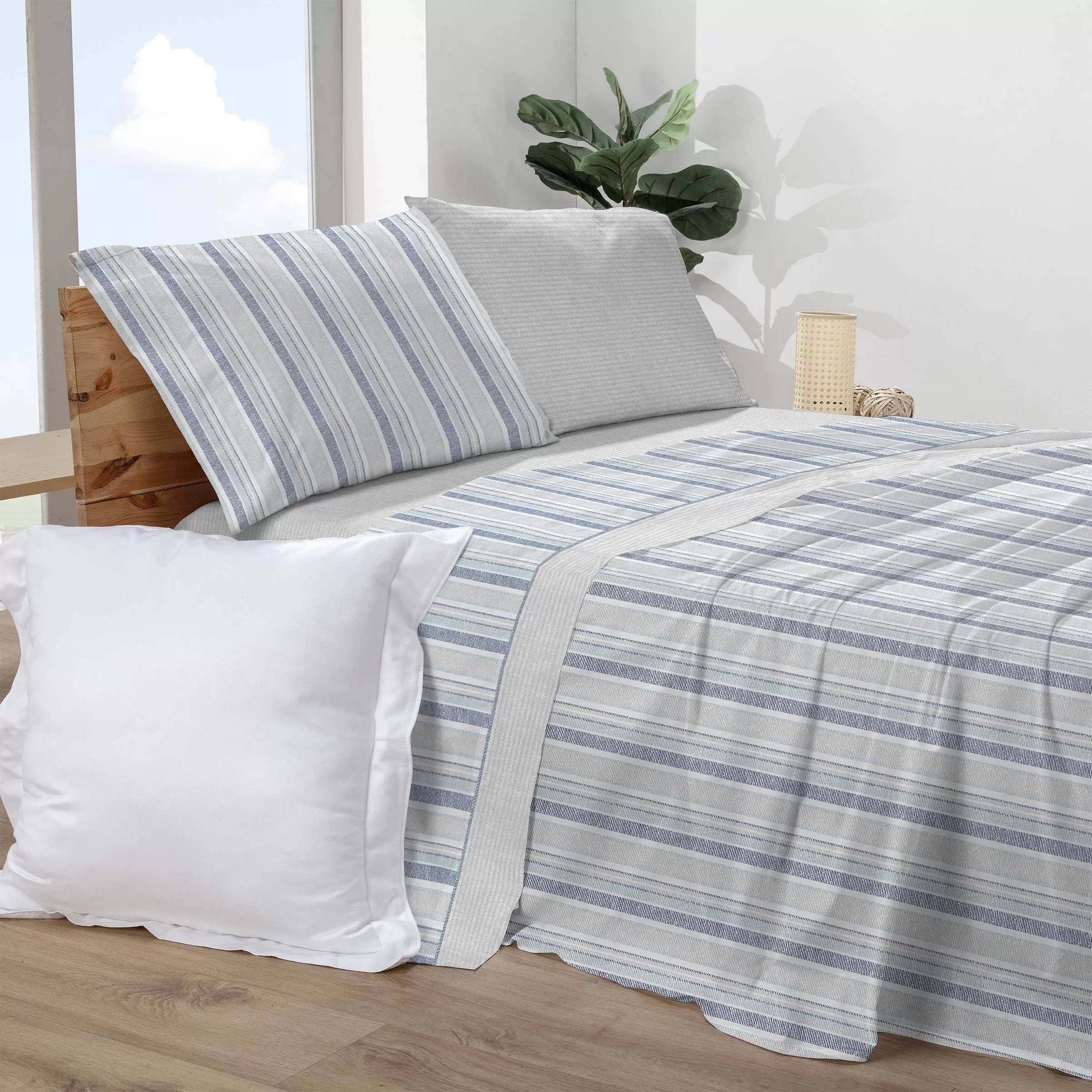 juego-sabanas-rayas-indigo Juego de sábanas Indigo Rayas Manterol - Imagen 1